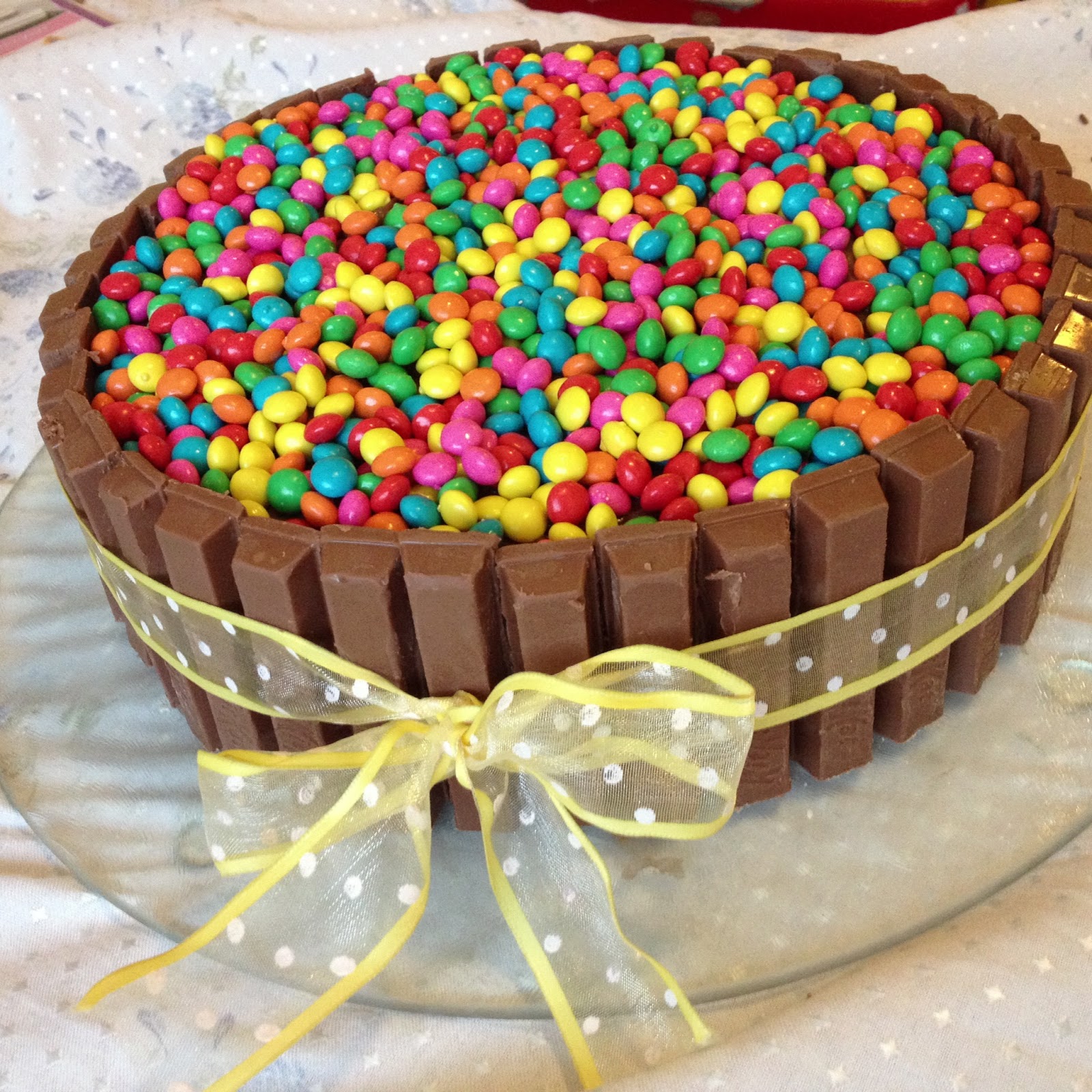 Bolo Kit Kat VIP CUPCAKES & BOLOS DECORADOS